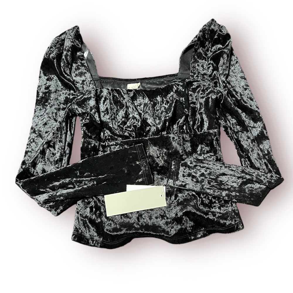 Kingston Grey Velvet Black Long-Sleeve